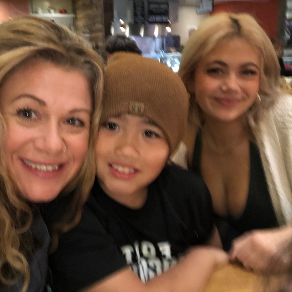 Meet your Posh Ambassador! - Picture 6 of 14